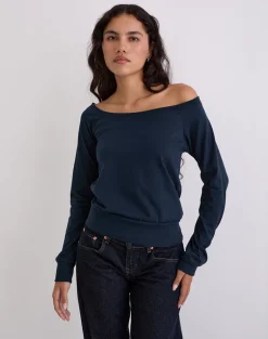 Yacin Slouchy Top in Navy